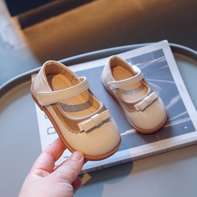 Giày Da Đế Mềm Chống Trượt Đính Nơ Xinh Xắn Cho Bé Gái 2-8 Tuổi