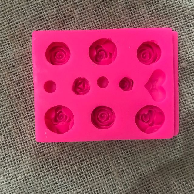 Khuôn silicon 4D 8 bông hoa hồng nhỏ Mã SG3109