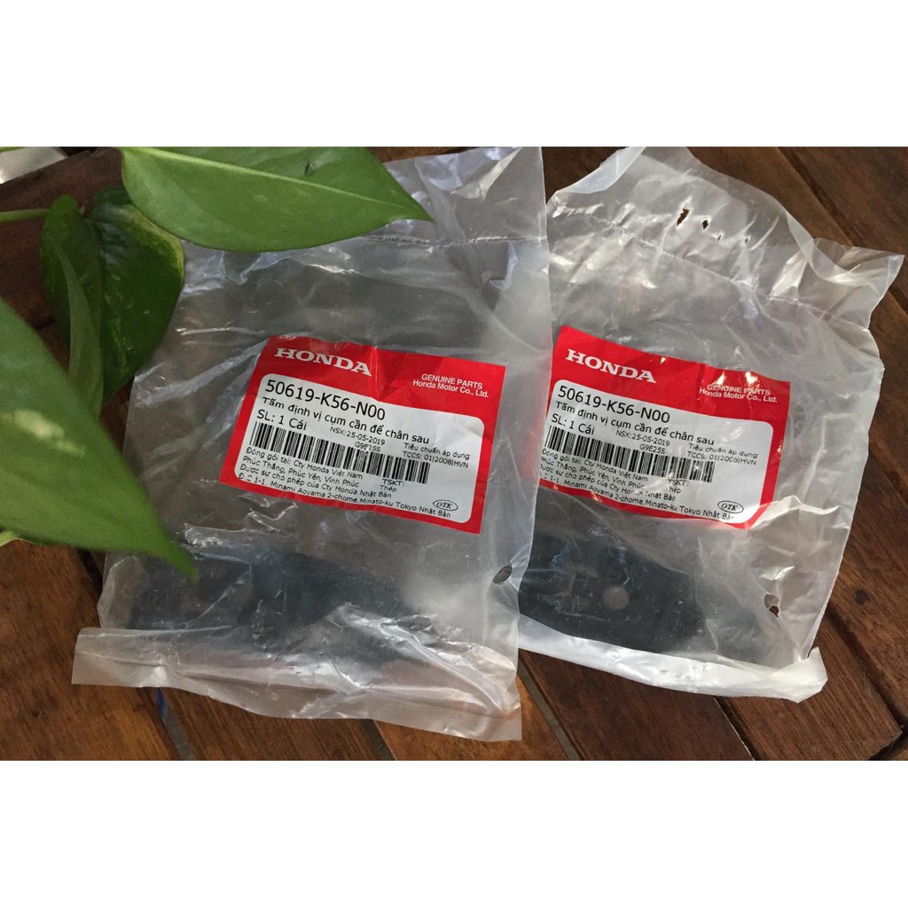 Cao su gác chân trước/ Cao su để chân xe Winner v1/ Sonic 150 Zin chính hãng Honda