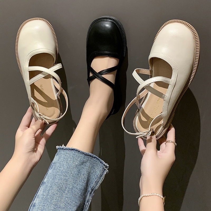 Giày dây chéo đế bệt