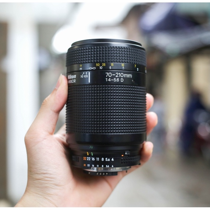Ống kính máy ảnh Nikon AF NIKKOR 70-210mm F4-5.6 D chuyên chụp chân dung, thể thao, chim chóc