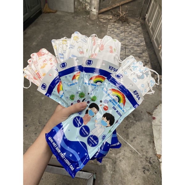 10 Gói (100 chiếc) Khẩu Trang Cho Bé F94 Đại Phát Công nghệ Dập Hàn Quốc, Thiết Kế Thời Trang Kháng Khuẩn