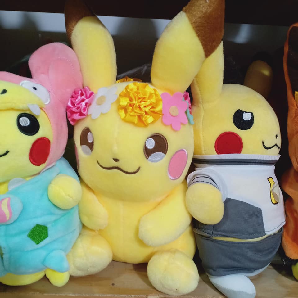 Gấu Bông Pikachu đeo hoa 25cm