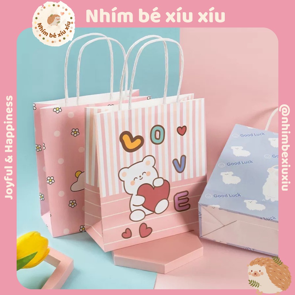 Túi giấy đựng quà tặng có quai xách Gấu Thỏ kẻ caro 18*21*8 cm VT53 | BigBuy360 - bigbuy360.vn