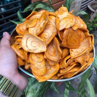 Bánh tai heo mặn chiên bơ sốt mắm ớt