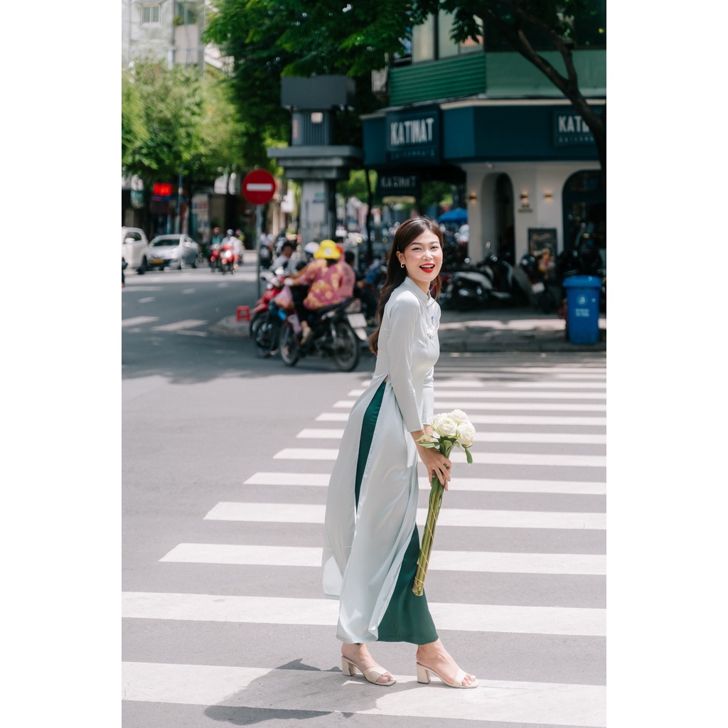 MINX - Áo Dài Lụa Thêu Tay Hy Viên