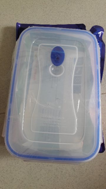 ( Tặng kèm hộp thức ăn 1.6L ) Nước giặt xả MaxKLeen hương hoa nắng 2,4L
