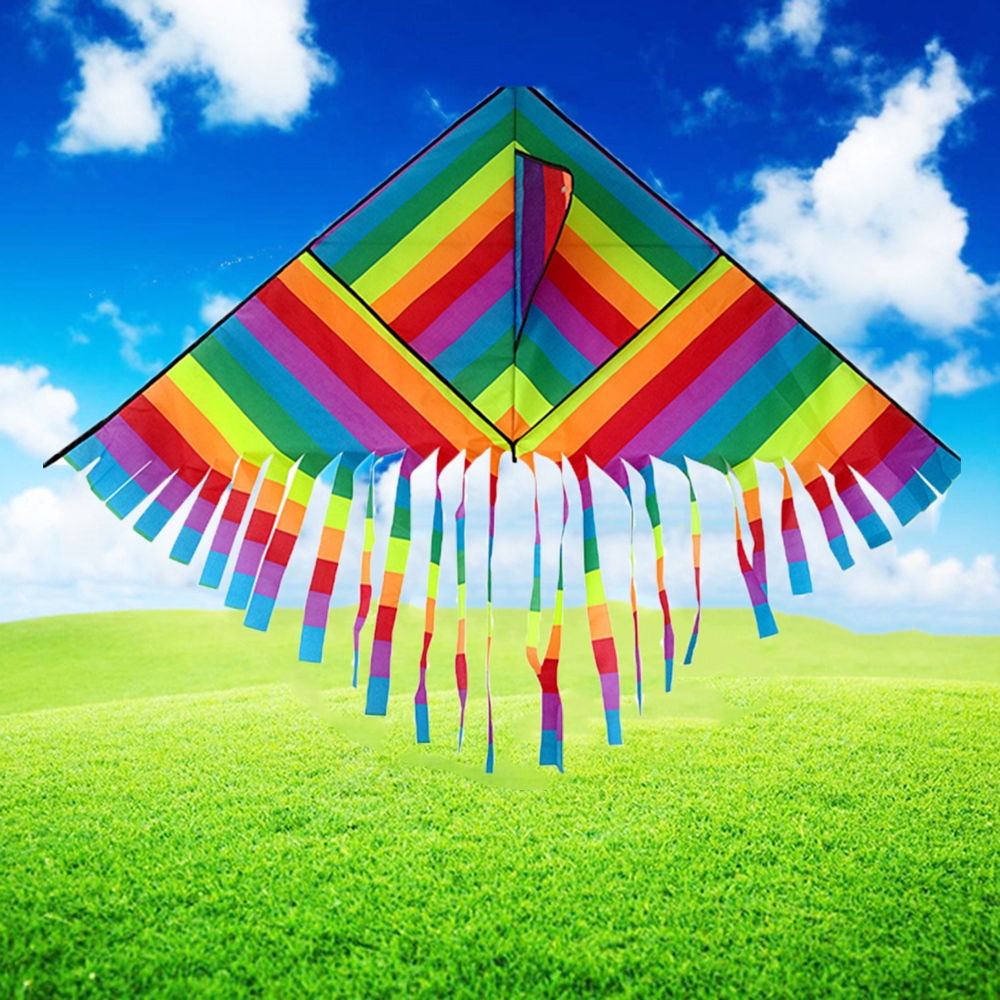 Diều thả hình tam giác phối màu sắc sống động