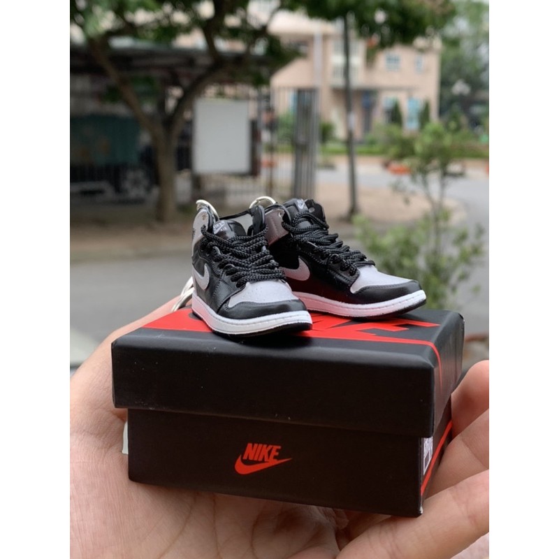 Móc khoá mô hình giày sneaker 3D "Air Jordan" tỉ lệ 1:1 cao cấp