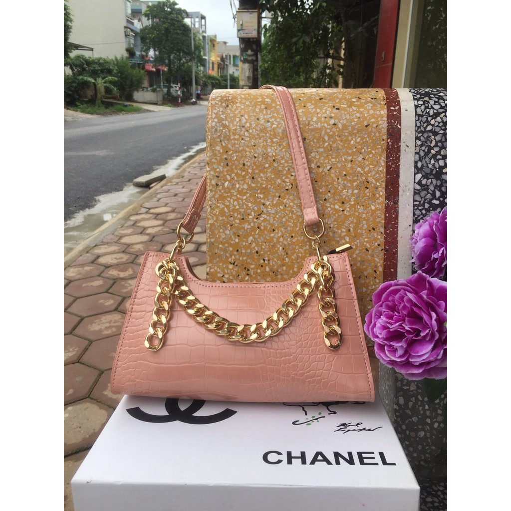 Túi đeo chéo Apede xích vàng