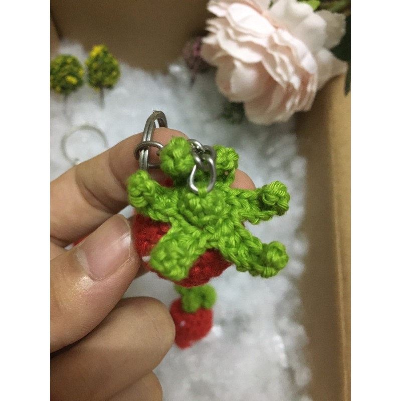 [Móc khoá len] Quả dâu tây