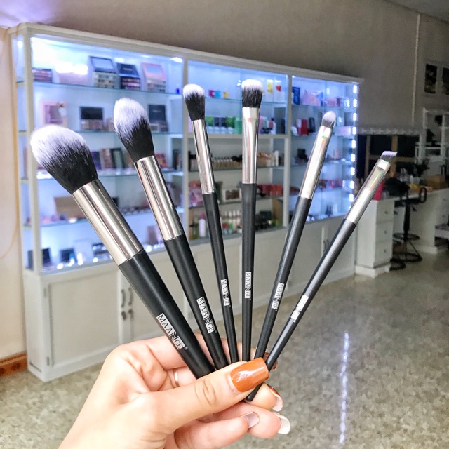 Bộ cọ cá nhân 6 cây ( có bao đựng )