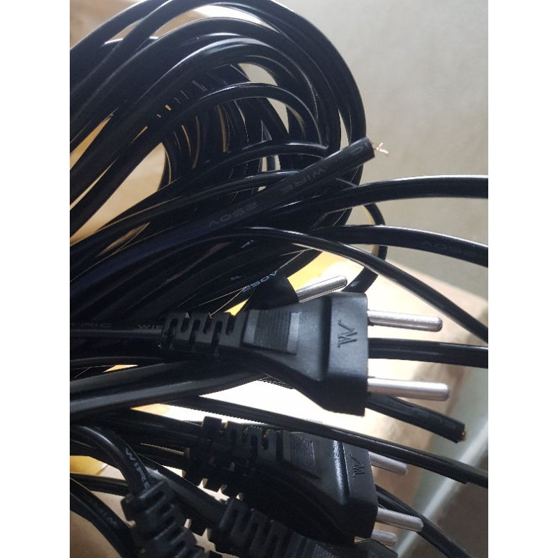 1 Sợi Dây điện đen đúc sẵn phích cắm dùng cho quạt, đèn... dây dài 2m và 3m