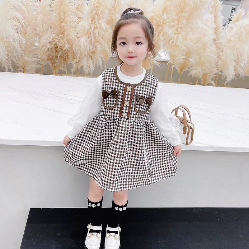 Váy xốp cổ yếm cho bé gái