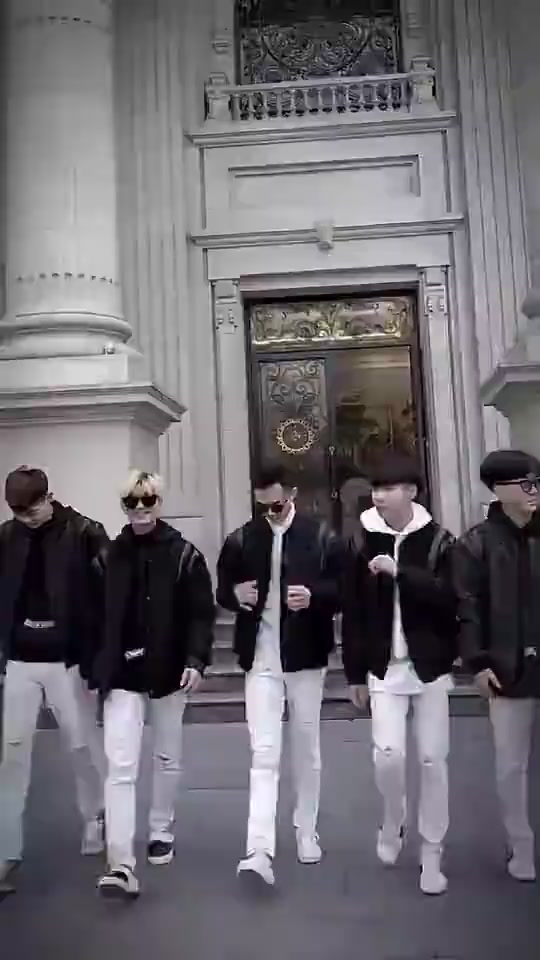 Áo Khoác Teddy_Sơn Tùng Dạ Kim Tuyến, Áo Bomber Thom Dạ Phối Da Kim Tuyến Nam Nữ Cực Đẹpppp | BigBuy360 - bigbuy360.vn