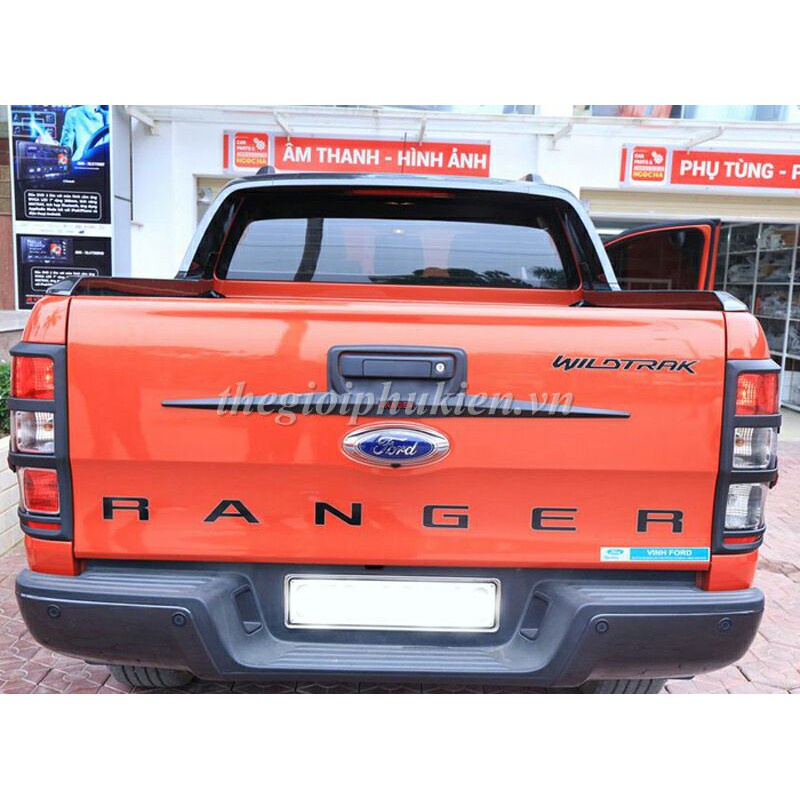 Ốp hõm cốp đen xe ford ranger 2013-2021 - hàng cao cấp