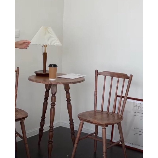 Ghế tiện gỗ cổ điển cafe, gia đình