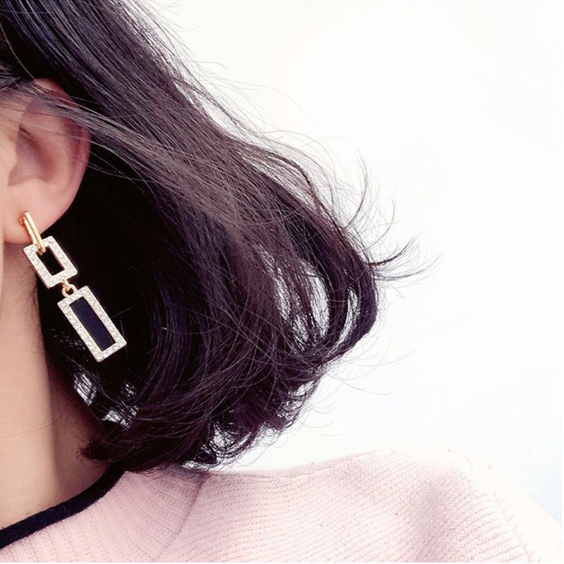 Bông tai hợp kim dạng dài đính đá độc đáo