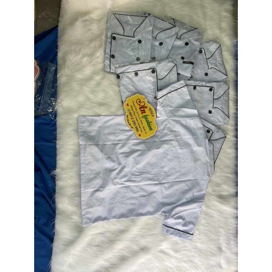 Áo bếp màu trắng ngắn tay mẫu đẹp dành cho Nam và Nữ vải kaki mềm mịn-shop sản xuất.