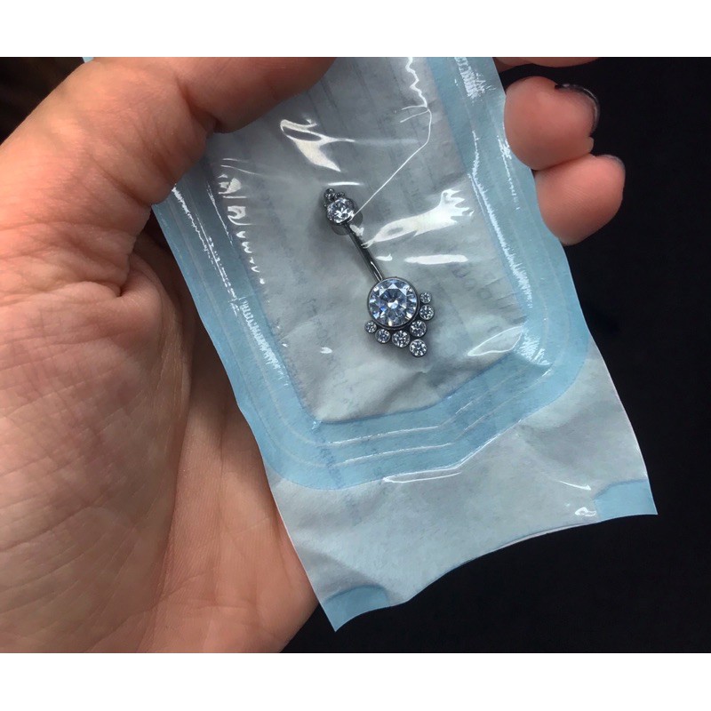 Khuyên Rốn Titanium