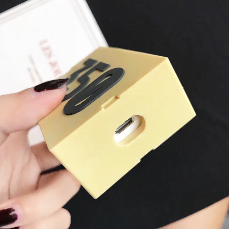 Vỏ Bảo Vệ Hộp Đựng Tai Nghe Airpods 1 / 2 Hình Hộp Giày 350 Độc Đáo