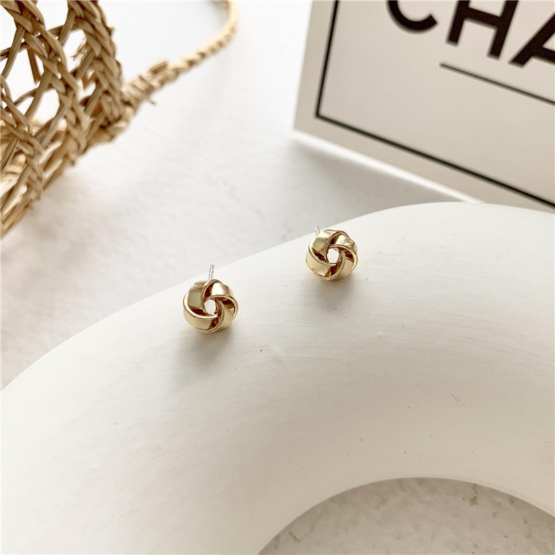 Khuyên Tai Xoắn Nhỏ Bằng Bạc Xinh Xắn 800 S9255 S925