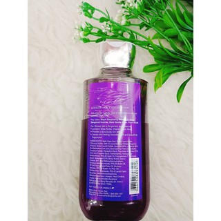 Sữa tắm dưỡng da Dark Kiss-Bath and body work 295ml