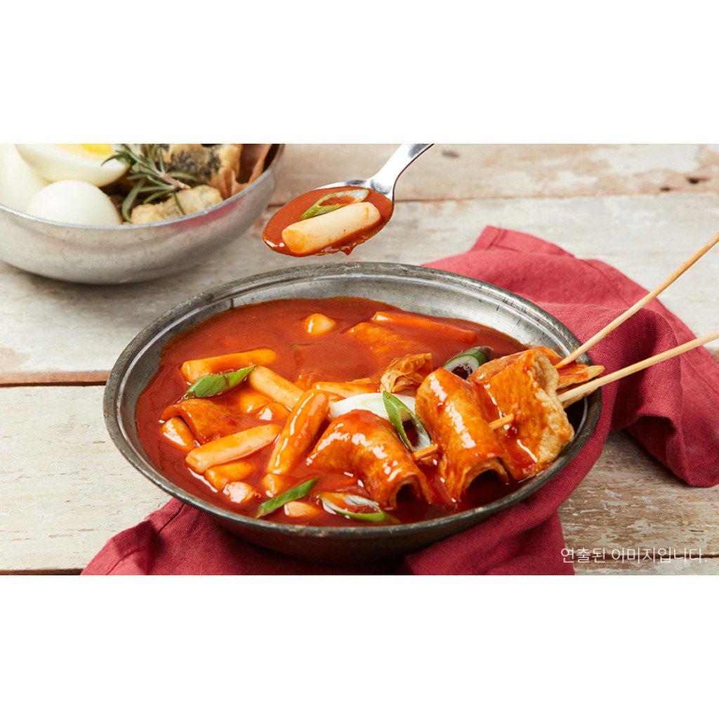 Bánh gạo cay Tteokbokki Pulmuone gói to 424g 2 phần ăn