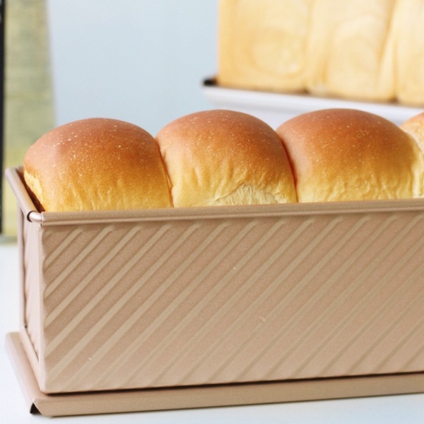 Khuôn bánh gối 300g Chefmade WK9404