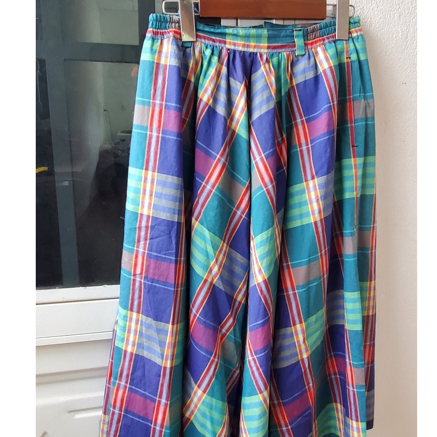 CHÂN VÁY XÔ NHẬT 2HAND DÁNG SUÔNG DÀI CARO MÀU SẮC , có lót 2 lớp, có dây khóa kéo