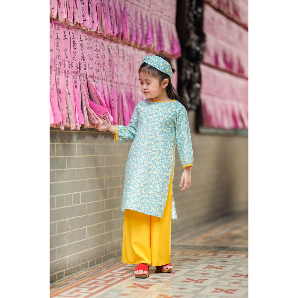 Set áo dài cho bé gái BYZU kiểu áo dài cách tân hoa nhí, chất liệu Linen màu xanh cực yêu