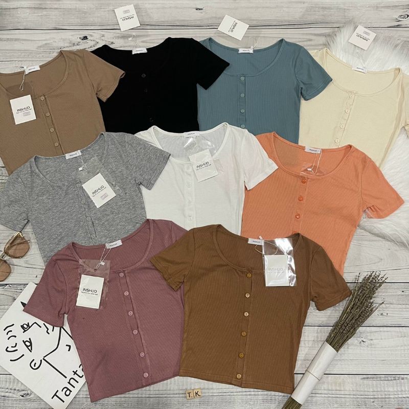 Áo thun tăm khuy giữa croptop