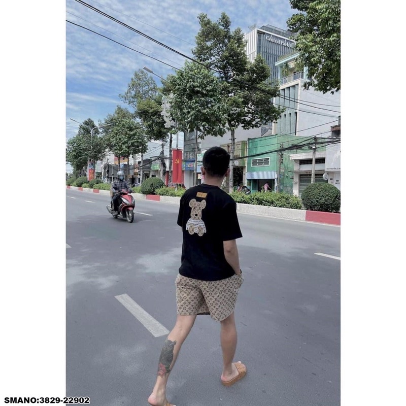 Áo Thun Nam LV Chữ Thêu Hoa Vàng Siêu Đẹp - Áo Phông Nam Thêu Gấu Siêu Đẹp