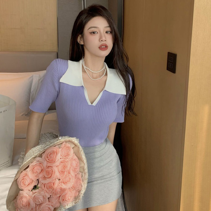 Áo Thun Tay Ngắn Cổ Chữ V Màu Sắc Tương Phản Chất Liệu Lụa Mát Mẻ Trẻ Trung