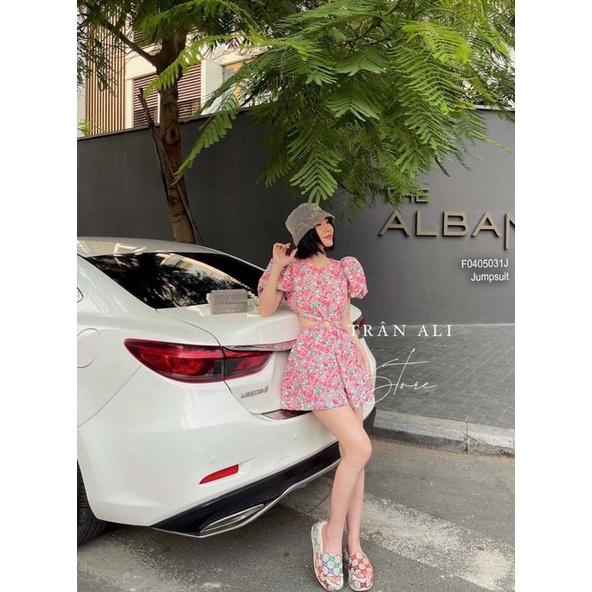 Jumpsuits hoa hở lưng màu hồng