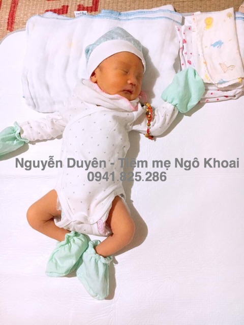 Body sơ sinh cài chéo chất liệu organic cotton cho bé trai và gái các hãng xuất Pháp