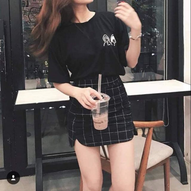 Set áo thun + chân váy kẻ