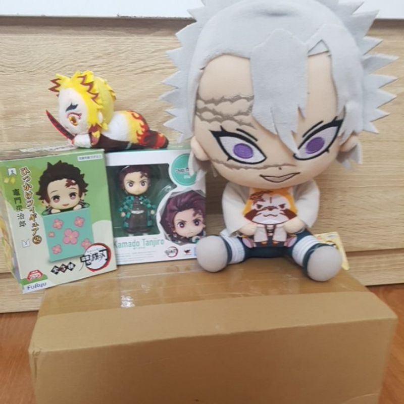 bán đồ new 100% và đồ second hand,, goods off kimetsu