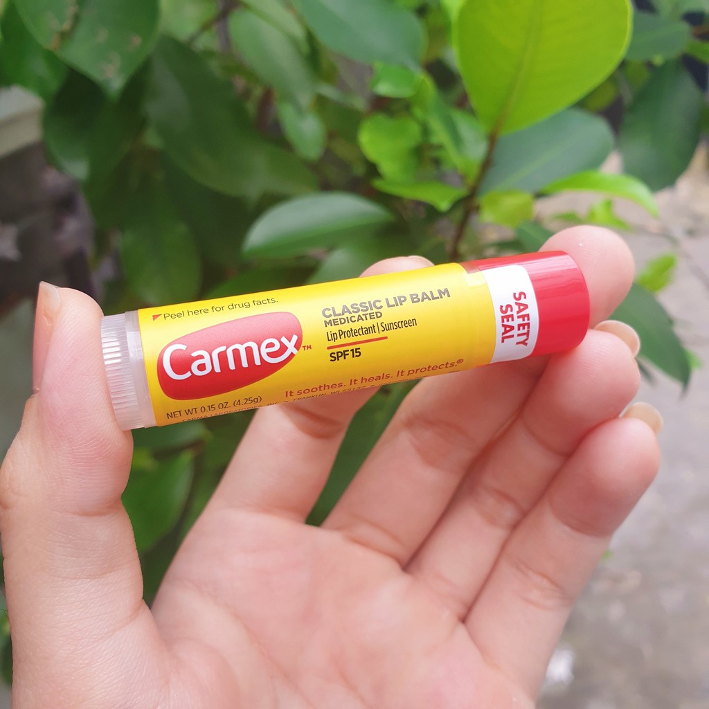 Dưỡng môi Carmex Classic lip balm medicated