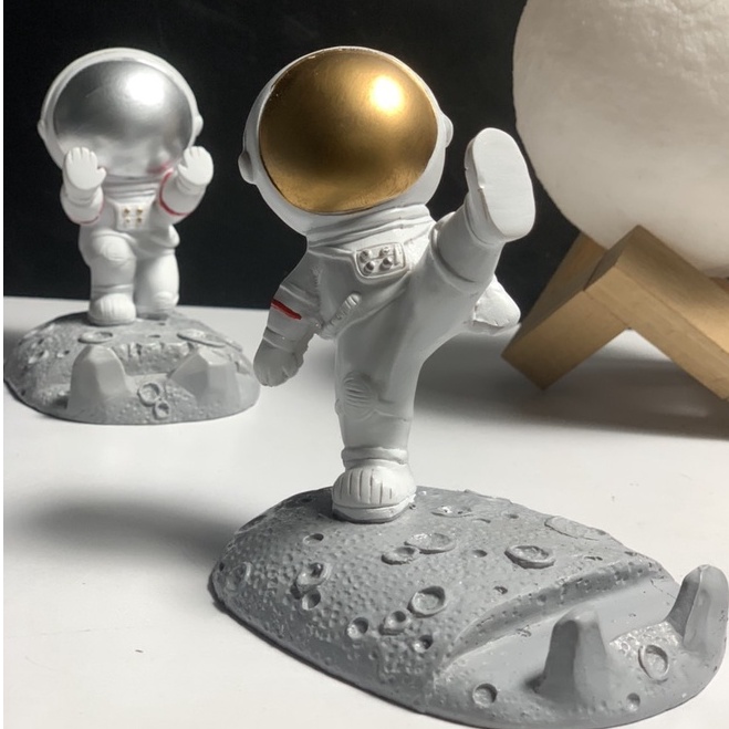 Giá Đỡ Điện Thoại Di Động Đa Năng Tượng Phi Hành Gia Sáng Tạo