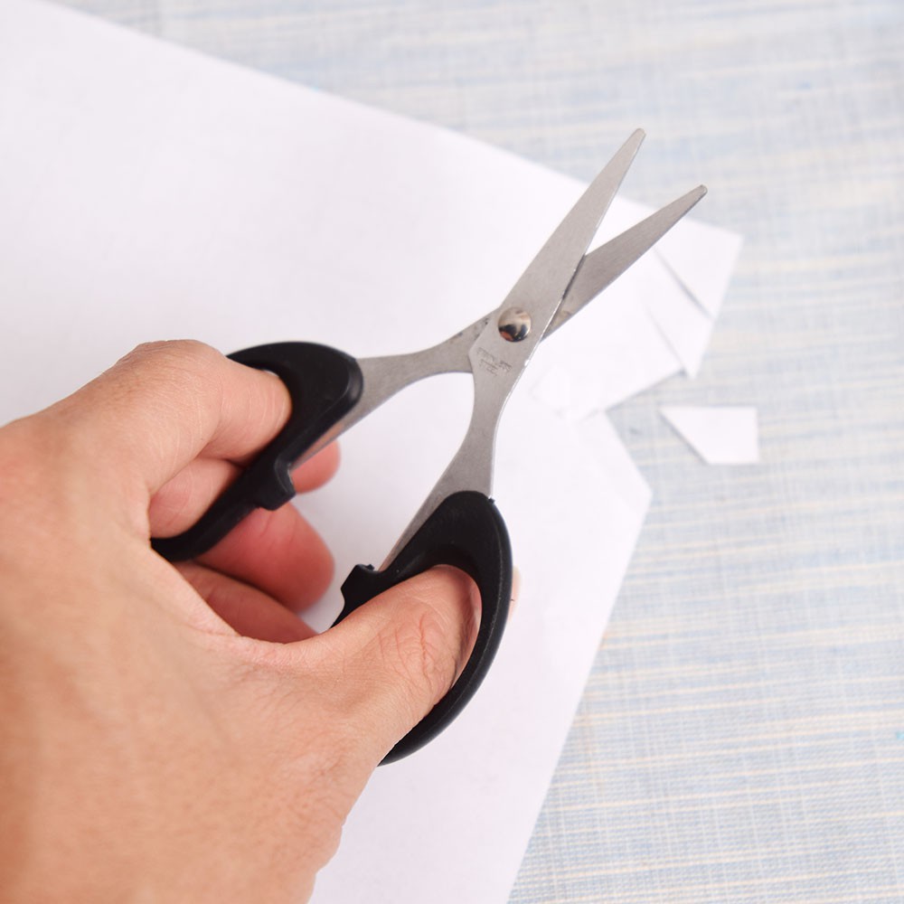 Kéo cắt cầm tay