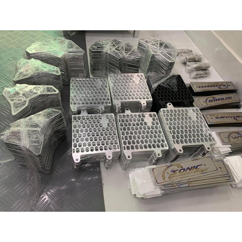 Miếng che két nước Exciter 150 nhôm 6 " logo Titan " bao sáng Full phụ kiện