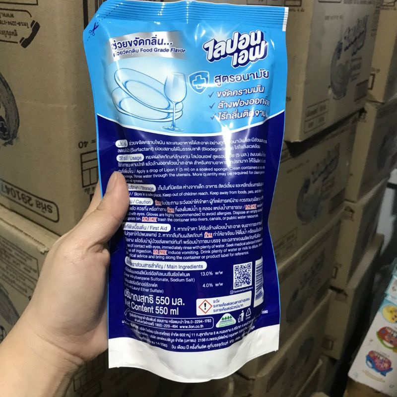 Nước rửa chén LION thái lan 550g.