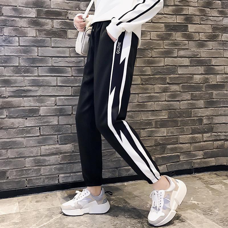 [Mã FAMAYWA giảm 10K đơn 50K] Quần jogger chất liệu nỉ bông cao cấp sọc tia chớp phong cách cho nam nữ C081 | BigBuy360 - bigbuy360.vn