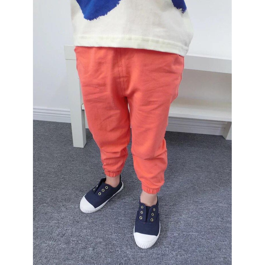 Bộ sản phẩm quần kids thời trang giành cho cả bé trai và bé gái