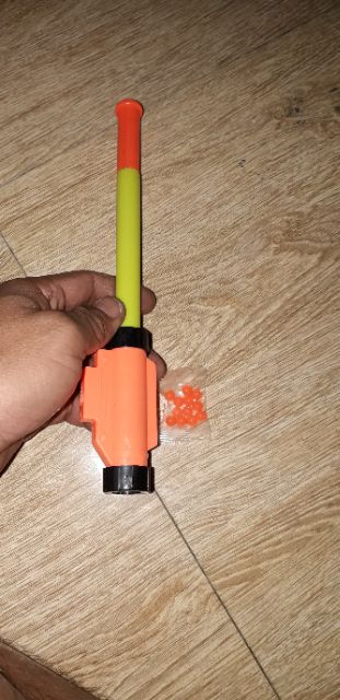 Chiếc ống thổi bi bằng nhựa rất đẹp