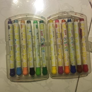 Bút sáp vặn