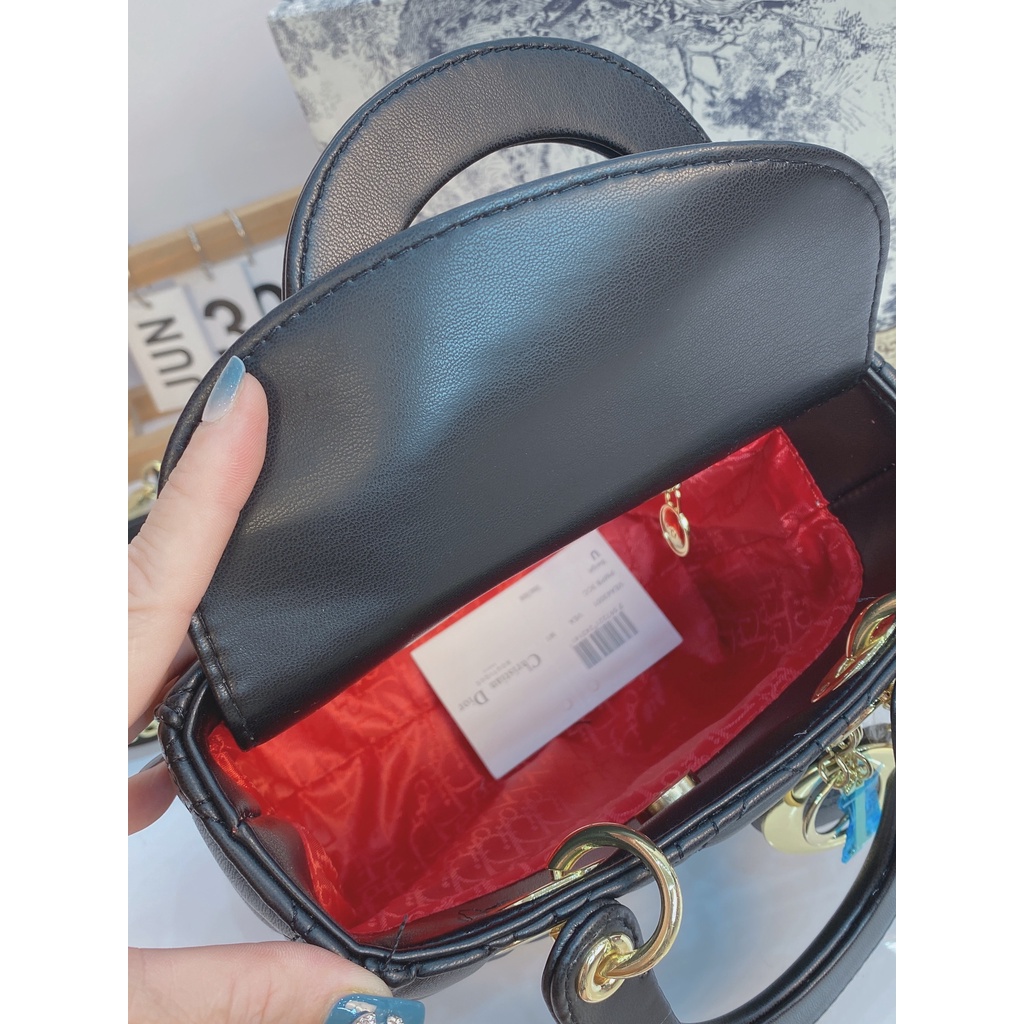 Túi Xách Nữ CD Size 21 cm  Hàng Cao Cấp Fullbox Da Trần Ô Mềm Đeo Chéo Cầm Tay MSP429