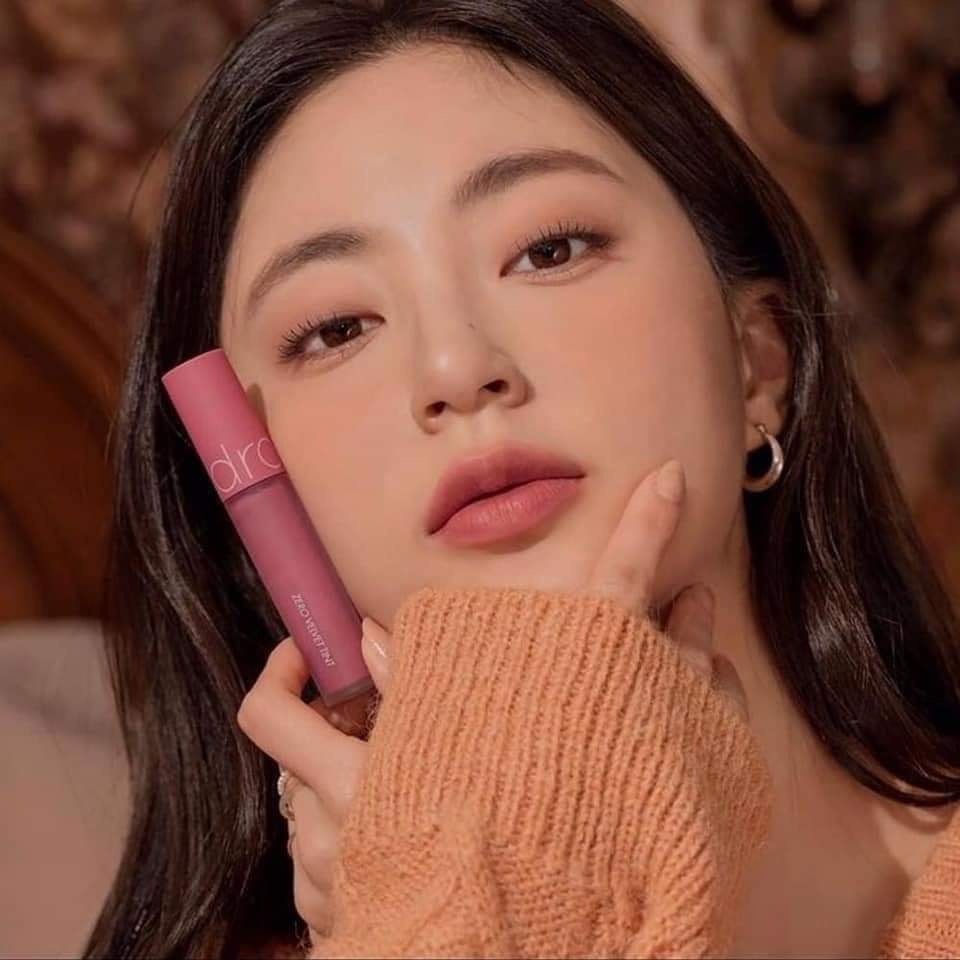 Son kem lì Romand Zero 18 PETAL TASSEL Hồng nude