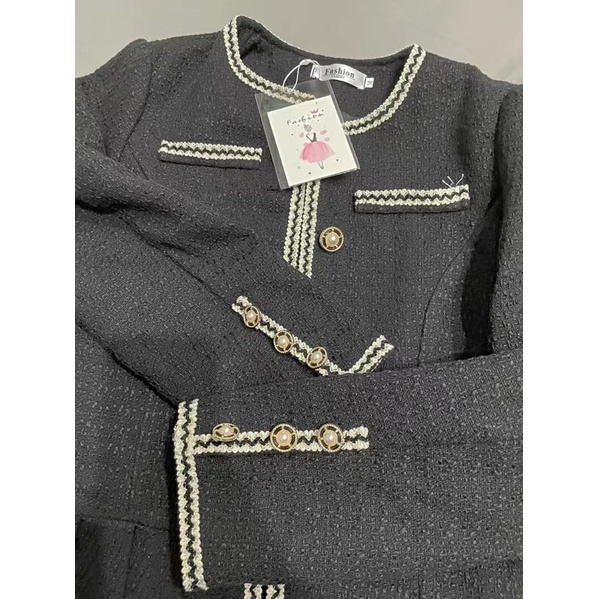 Váy dạ tweed đen xếp ly xoè dáng ngắn sang chảnh